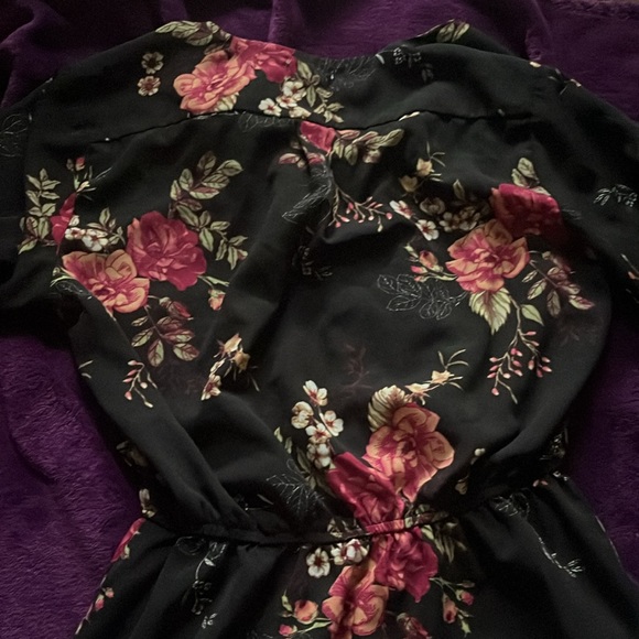 Flower dress - Picture 3 of 3